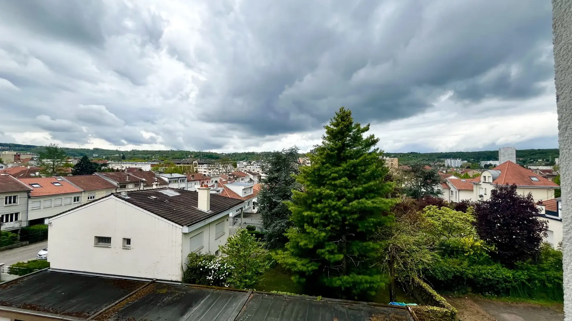Bel appartement rénové de 70 m² à Nancy, proche campus et commodités 