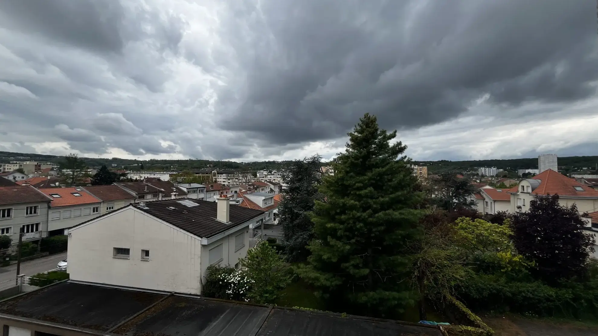 Bel appartement rénové de 70 m² à Nancy, proche campus et commodités 
