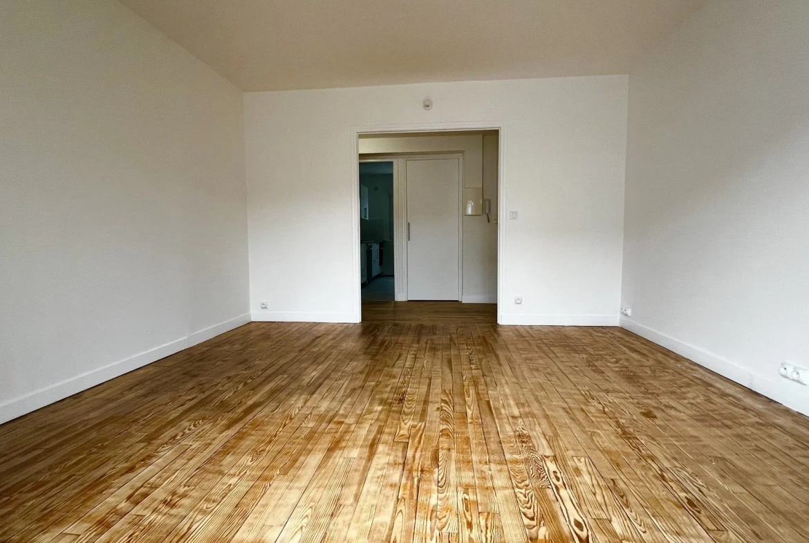 Bel appartement rénové de 70 m² à Nancy, proche campus et commodités 