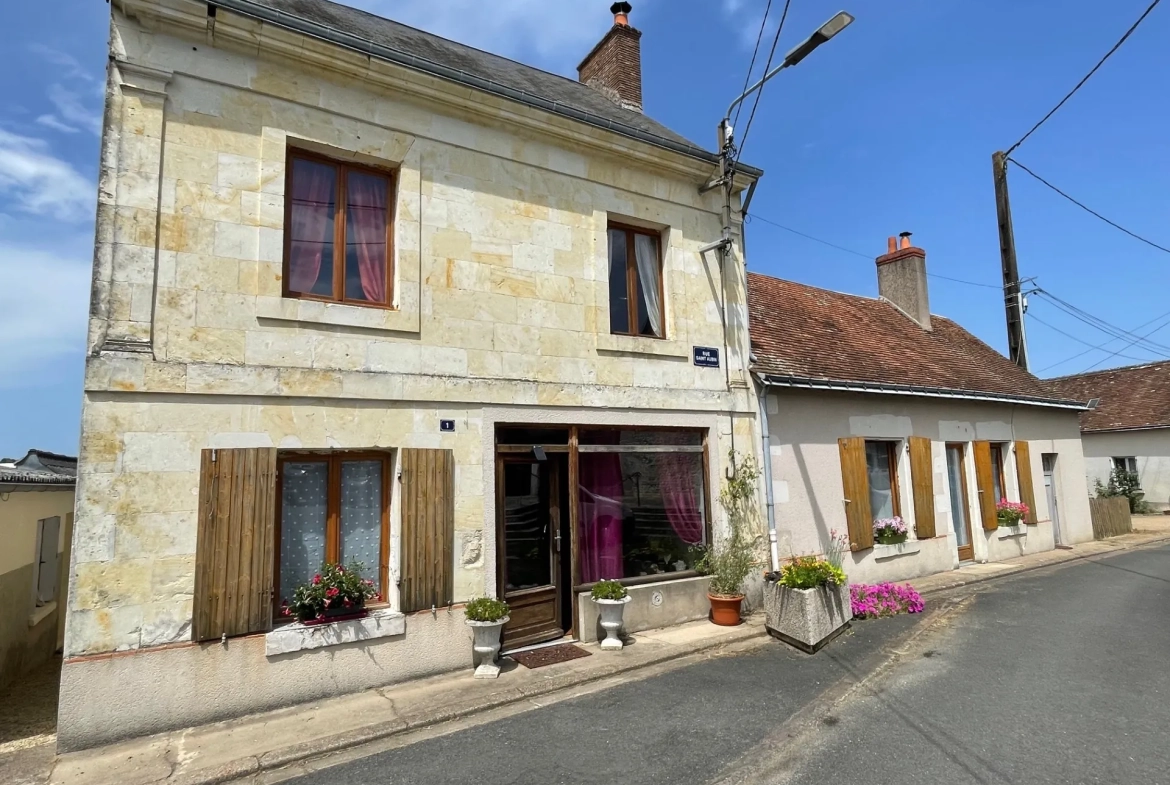 Maison de village à vendre à La Pellerine - 133 m² avec jardin et garage 