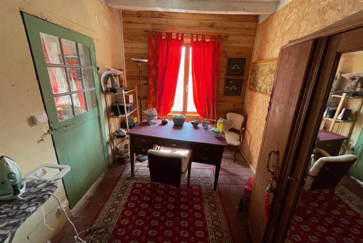Maison de village à vendre à La Pellerine - 133 m² avec jardin et garage 