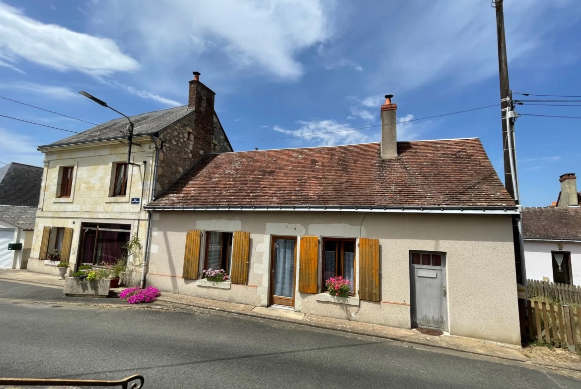 Maison de village à vendre à La Pellerine - 133 m² avec jardin et garage 