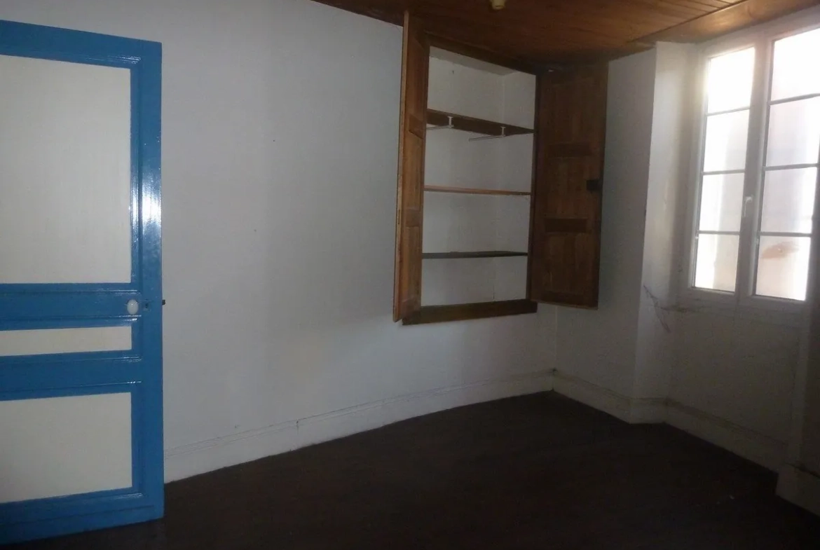 Maison de village en pierre rénovée à Puy-l'Évêque - 2 chambres, charme et autonomie 