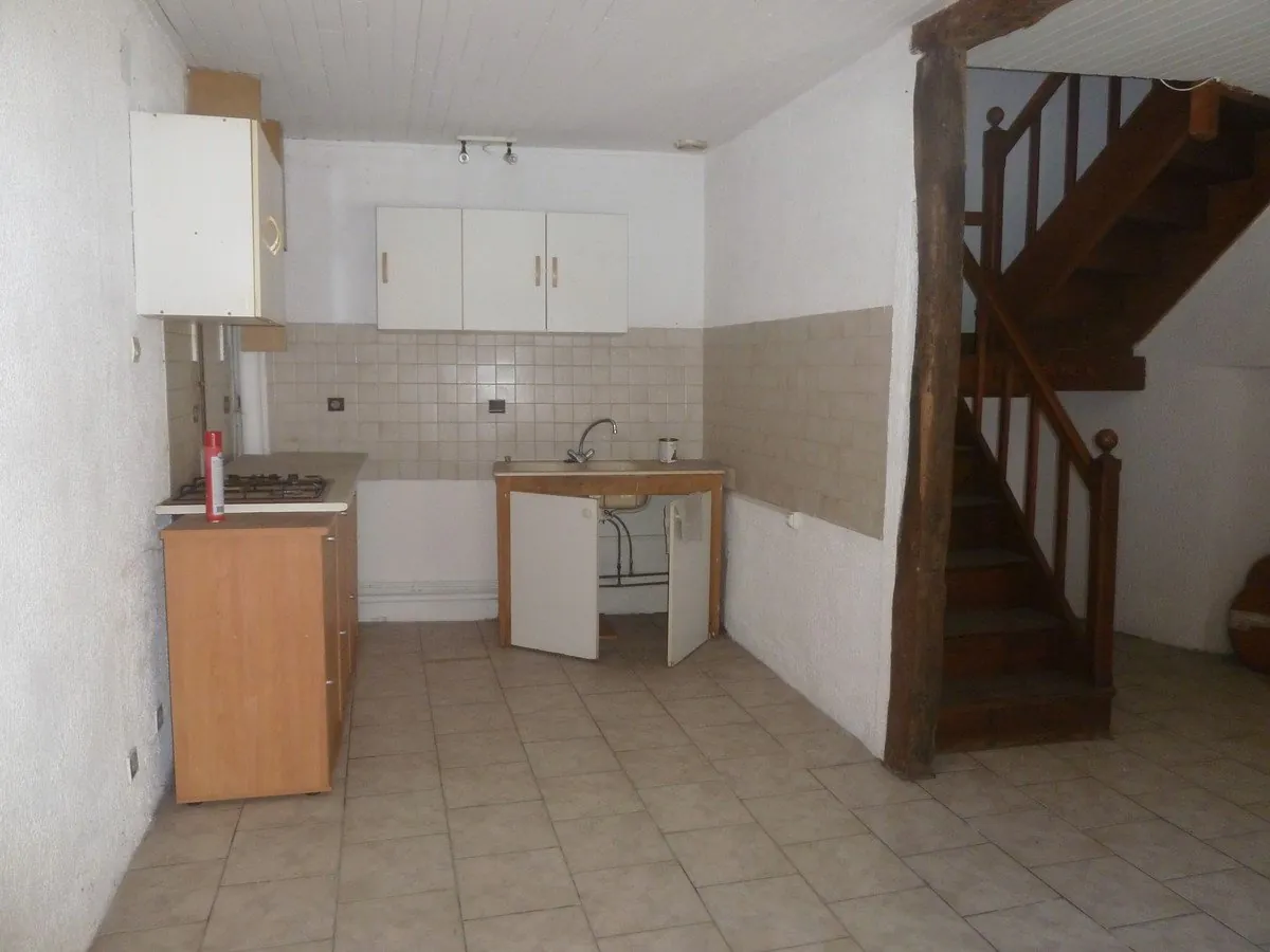 Maison de village en pierre rénovée à Puy-l'Évêque - 2 chambres, charme et autonomie 