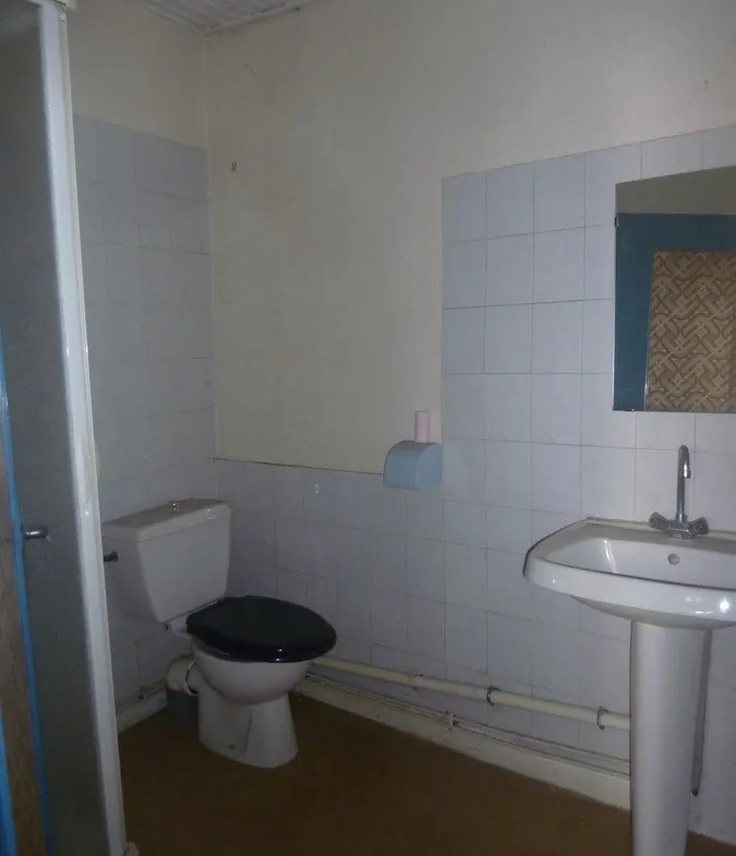 Maison de village en pierre rénovée à Puy-l'Évêque - 2 chambres, charme et autonomie 