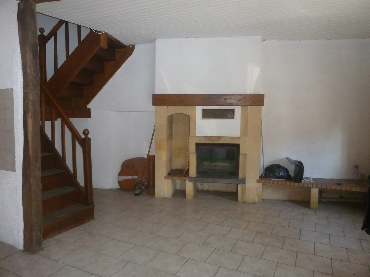 Maison de village en pierre rénovée à Puy-l'Évêque - 2 chambres, charme et autonomie 