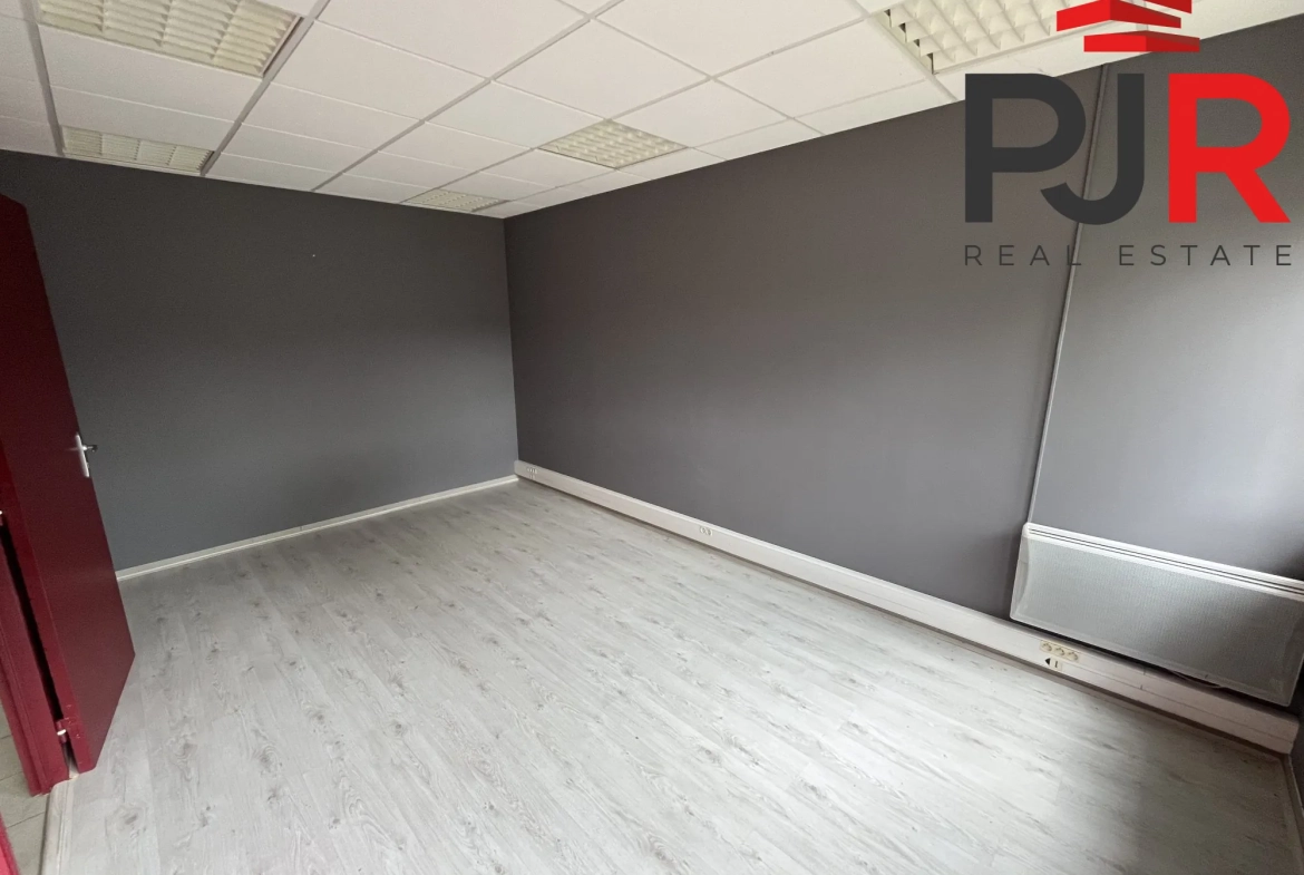 À vendre un local d'activités de 95 m² à Neuves-Maisons, idéal pour artisans et PME 
