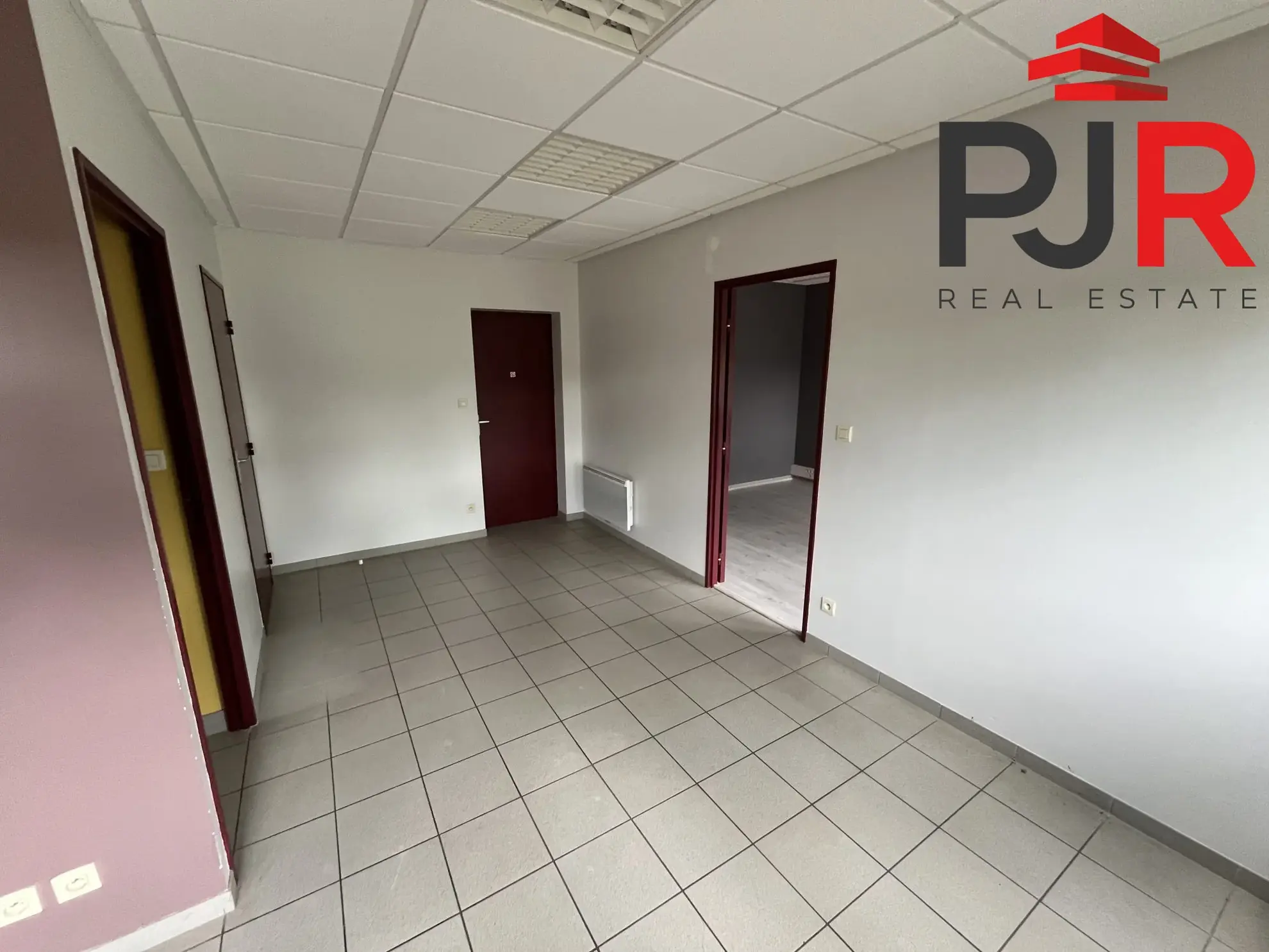 À vendre un local d'activités de 95 m² à Neuves-Maisons, idéal pour artisans et PME 