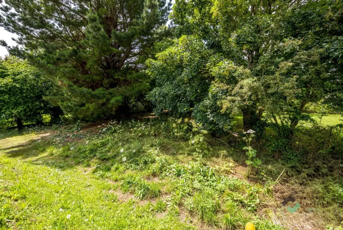Terrain constructible de 370 m² à Binic, proche des plages et du port 