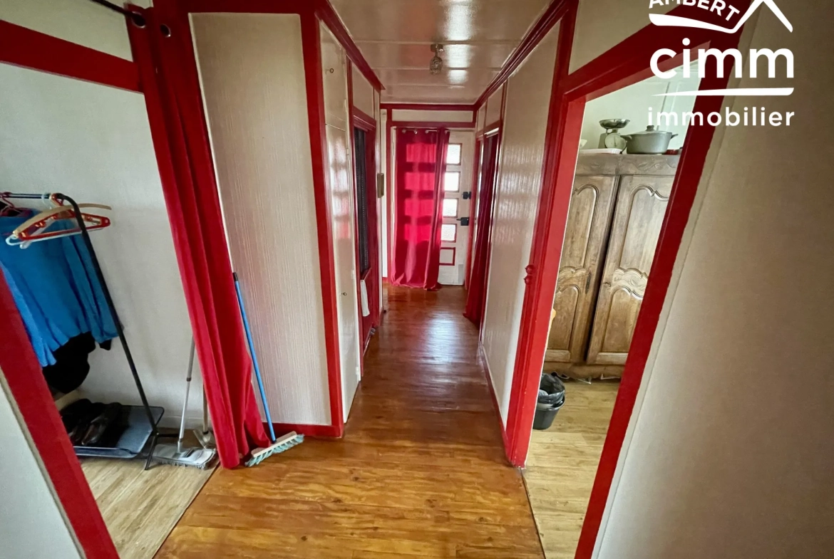 Charmant chalet à vendre à Marsac-en-Livradois avec terrain de 900 m² 