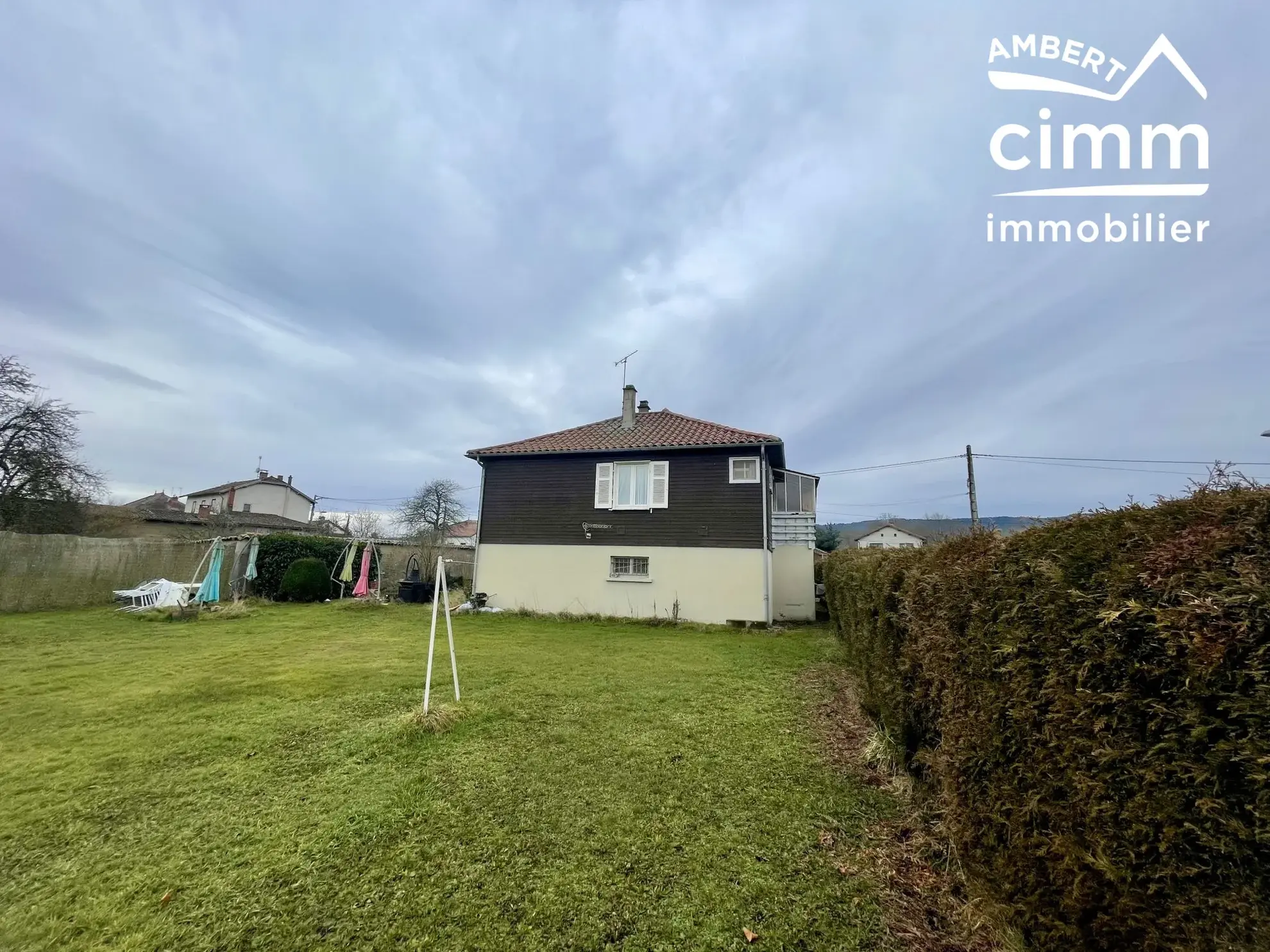 Charmant chalet à vendre à Marsac-en-Livradois avec terrain de 900 m² 