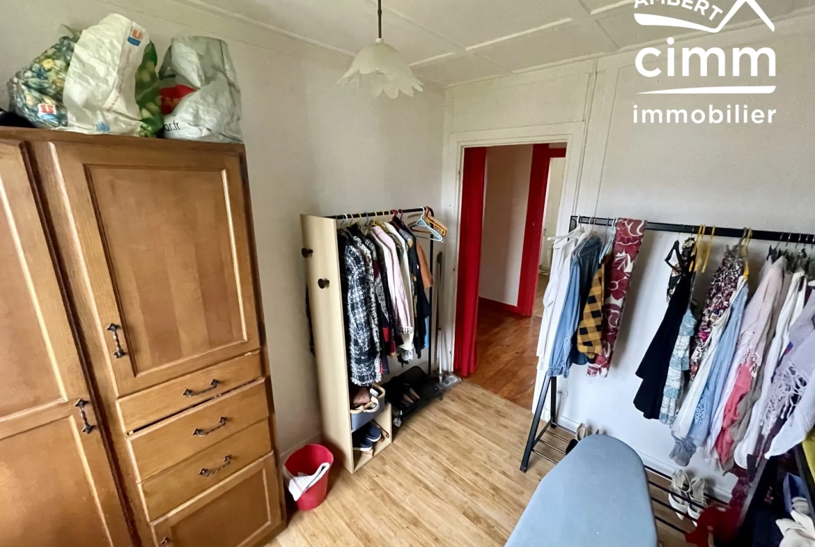 Charmant chalet à vendre à Marsac-en-Livradois avec terrain de 900 m² 