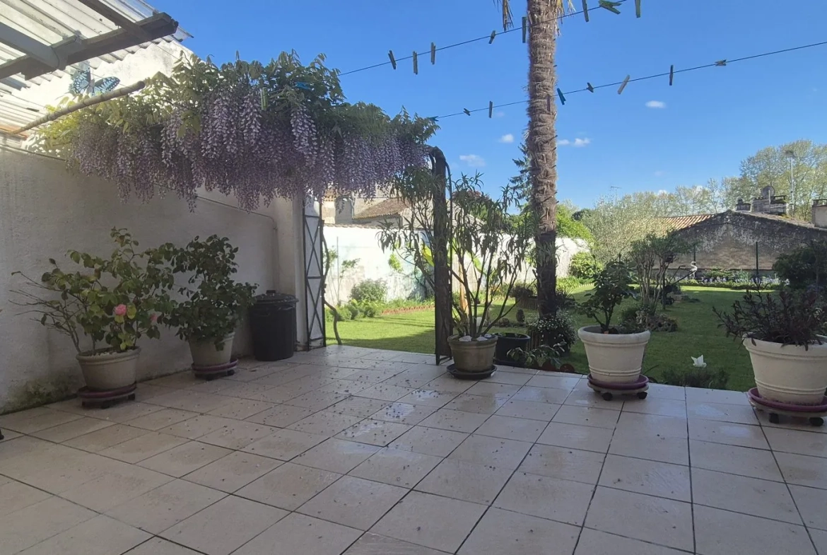 Magnifique maison de caractère avec jardin à Mézin proche Nérac (47) 