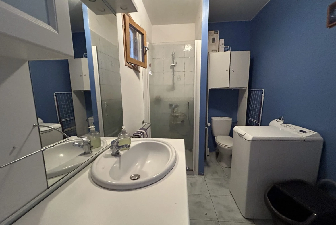 Maison à vendre à Esperaza avec jardin et dépendance 