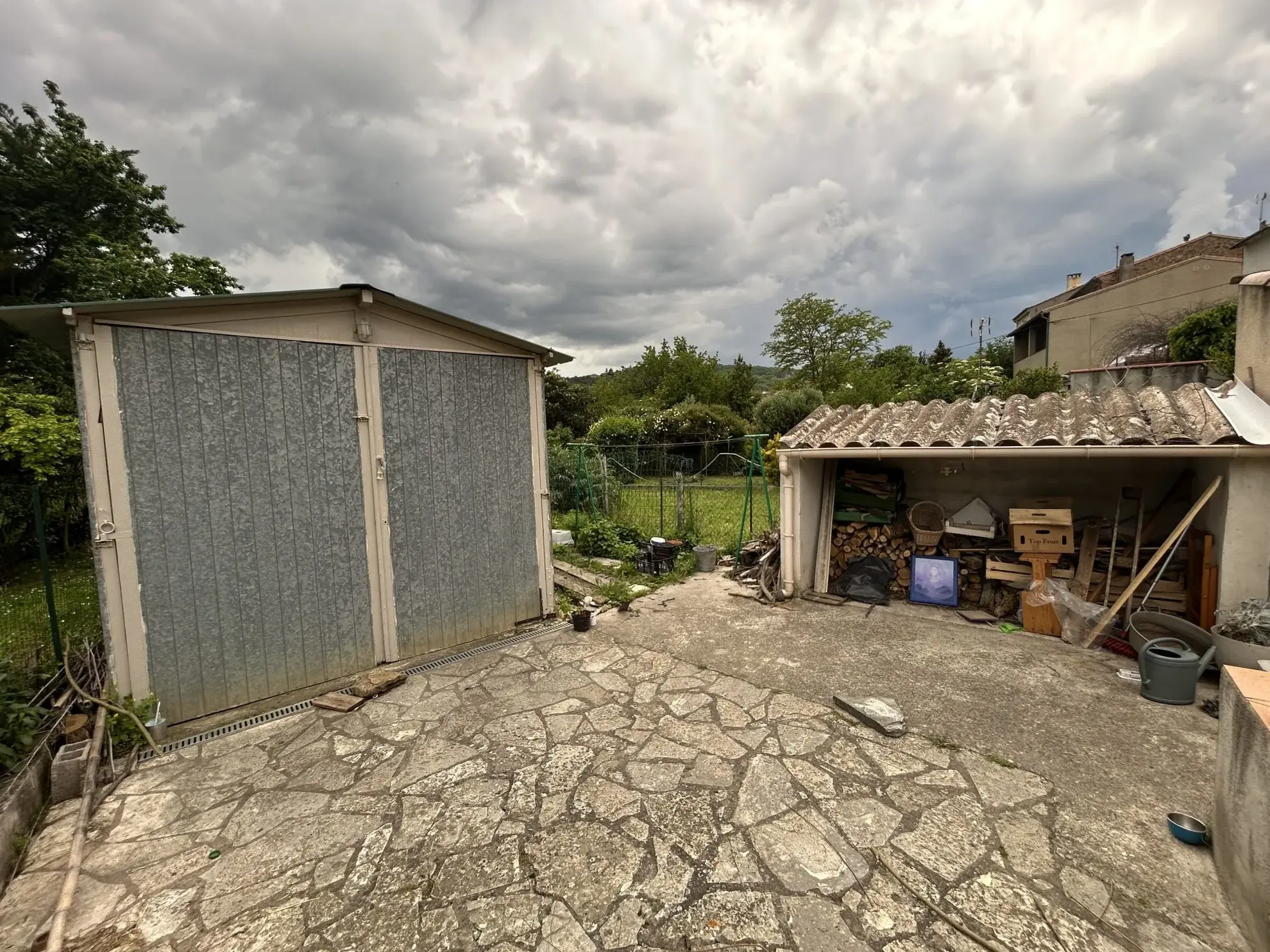 Maison à vendre à Esperaza avec jardin et dépendance 