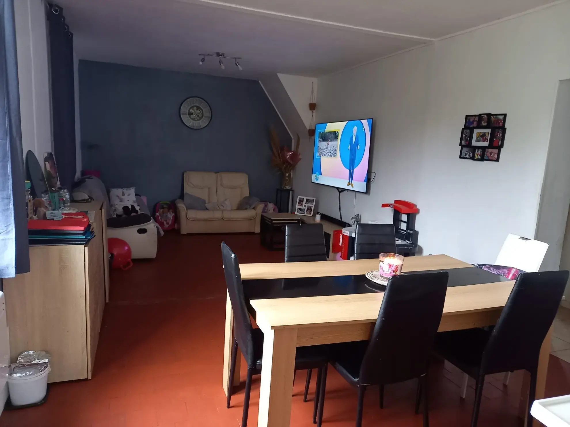 Maison à Poses pour investisseurs avec location en place, dépendance et terrain clos 