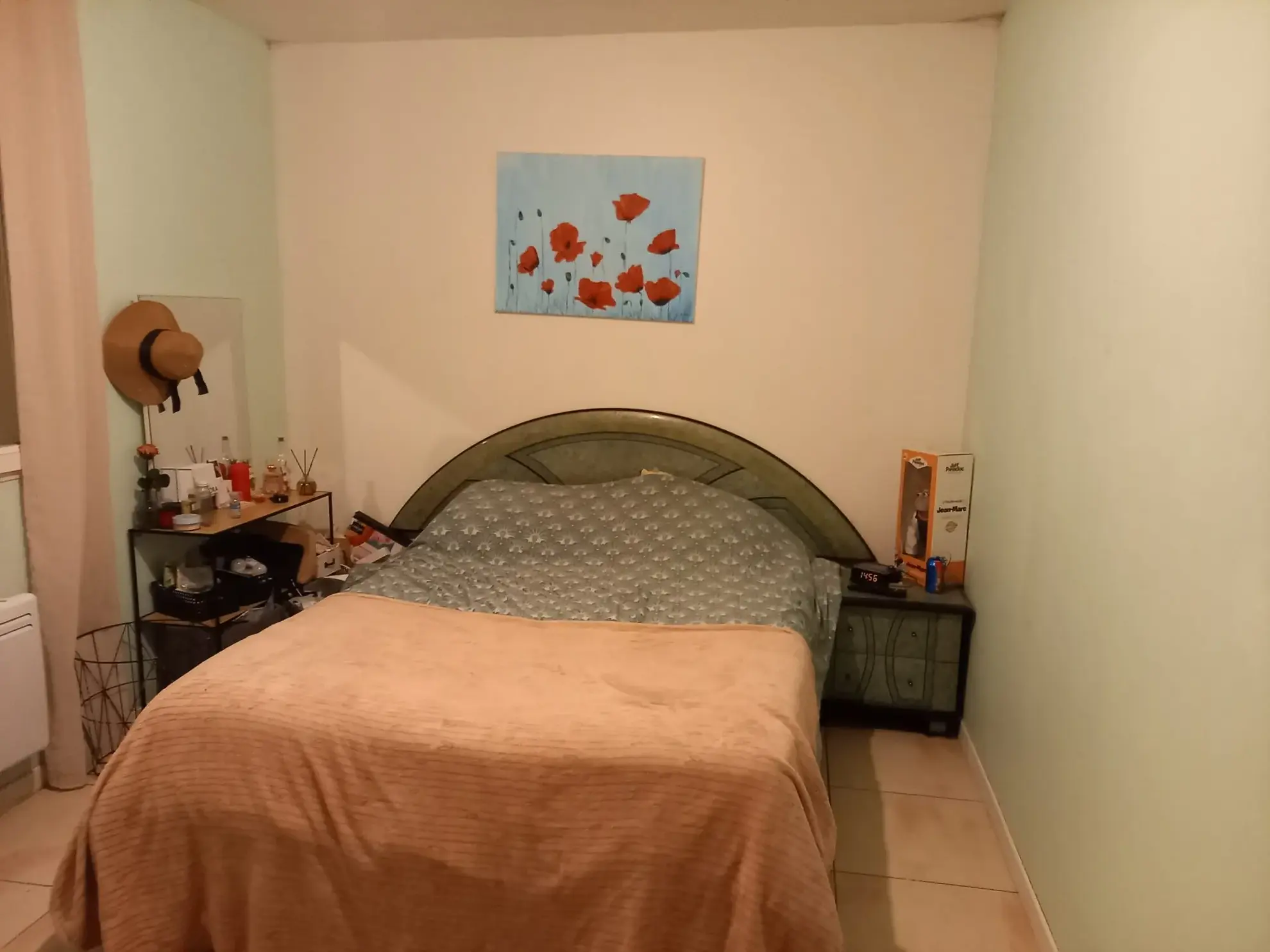 Maison à Poses pour investisseurs avec location en place, dépendance et terrain clos 