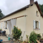 Maison à Poses pour investisseurs avec location en place, dépendance et terrain clos