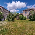 Maison en pierre à Bessamorel avec dépendances et terrain de 952 m² à vendre