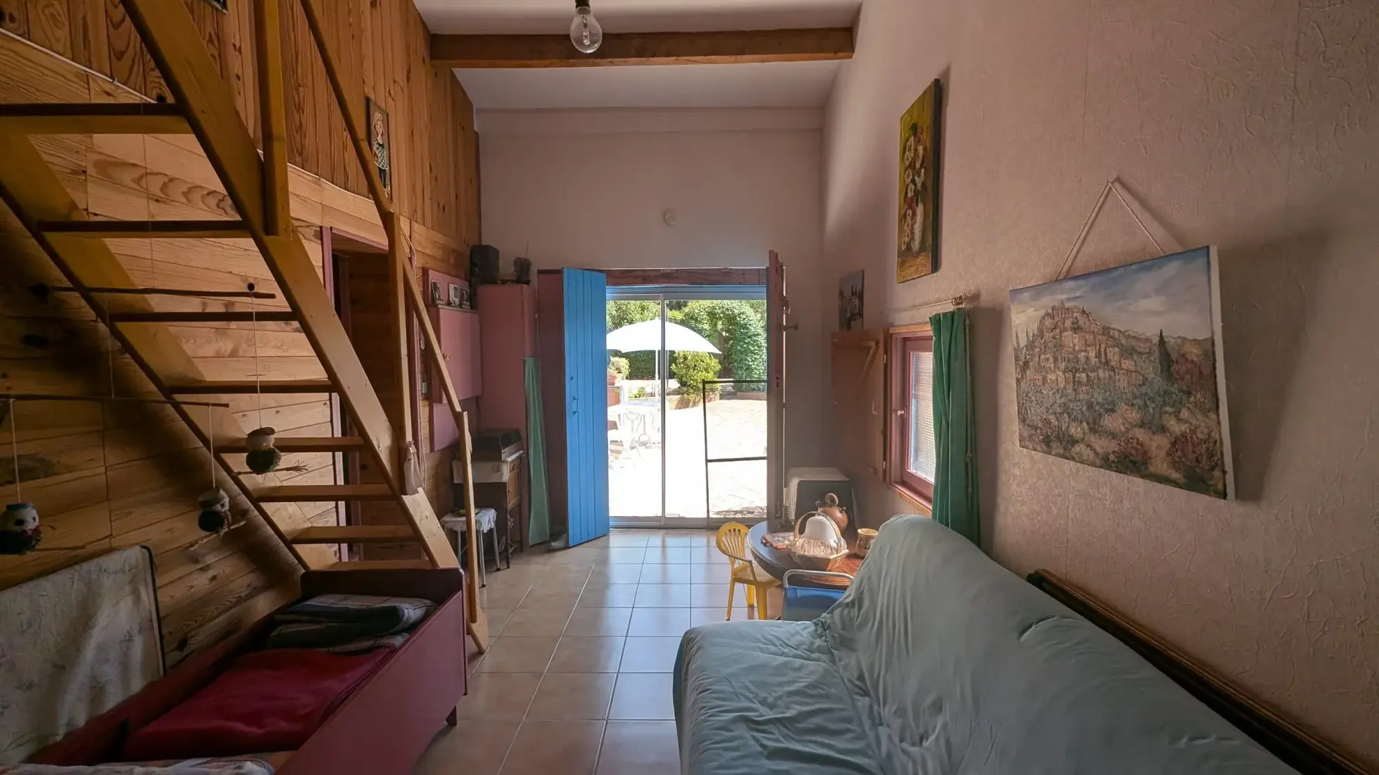 Villa en viager à Gonfaron : jardin, dépendances, en location occupée 