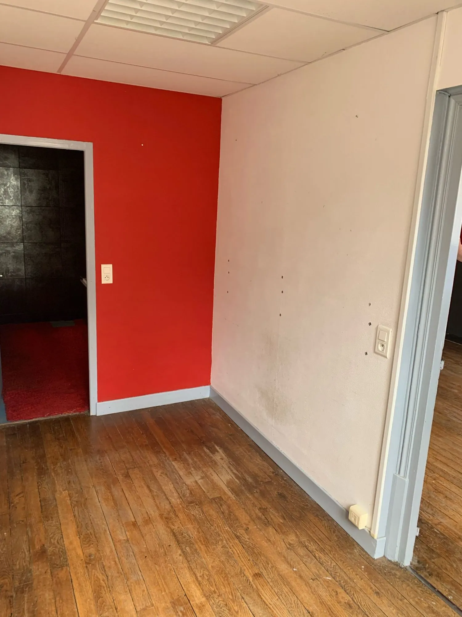 Maison ancienne de 210 m² en centre-ville de Montbard avec cour et dépendance 