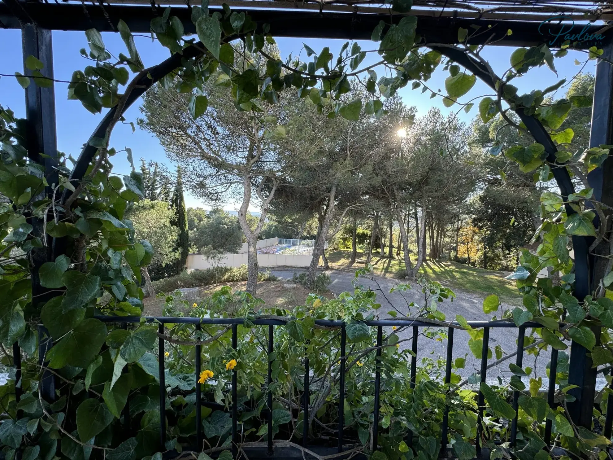 Résidence Séniors à Saint-Nazaire (Gard) avec services et piscine – 22 logements disponibles 