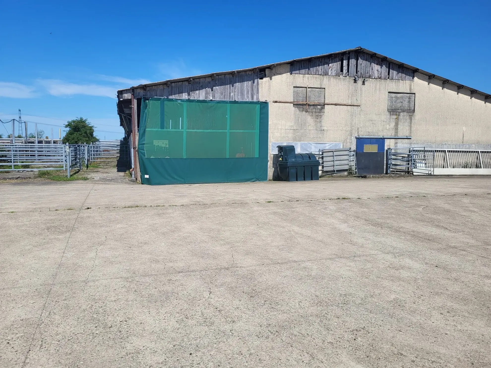 Terrain agricole avec bâtiment à Nelling - 34 000 m² - Installation solaire en projet 
