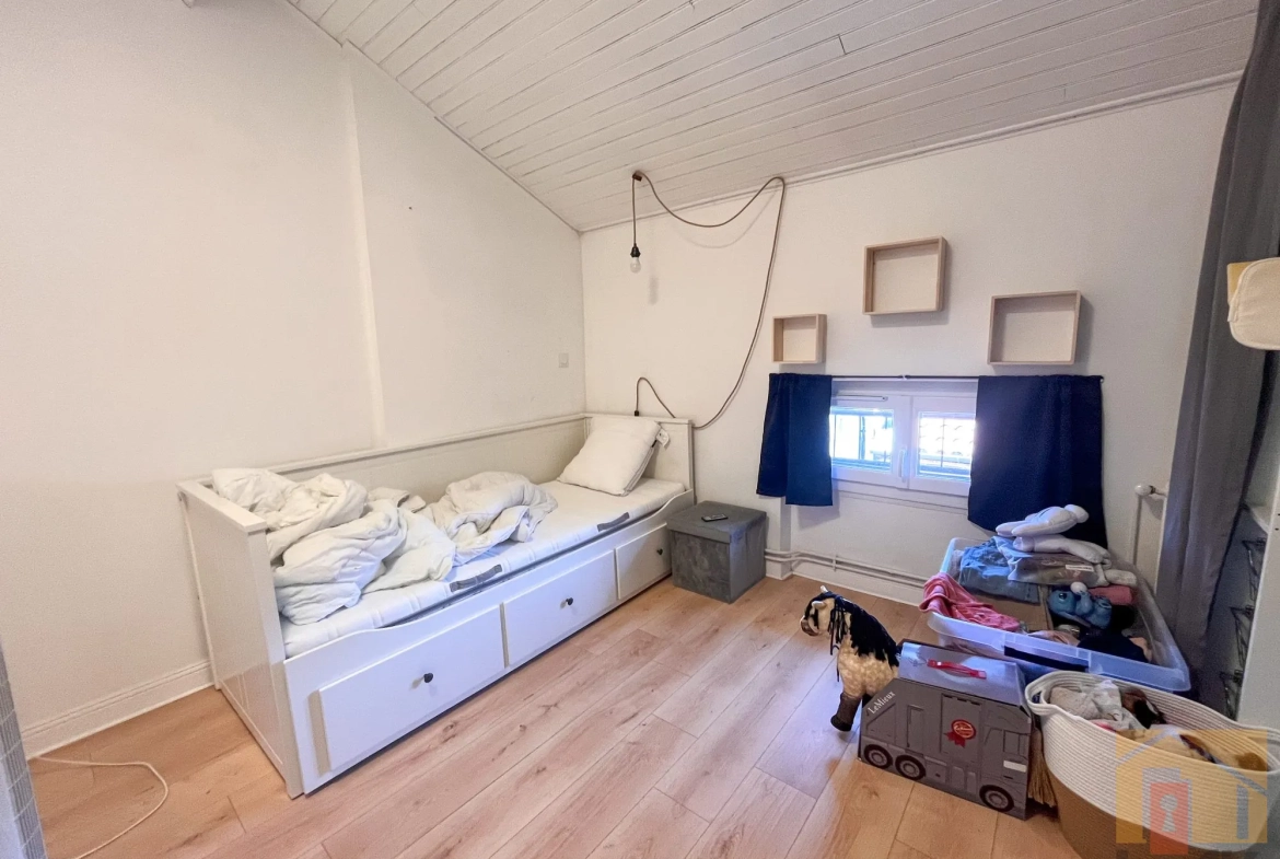 Appartement T3 en duplex entièrement rénové au centre d'Agen 