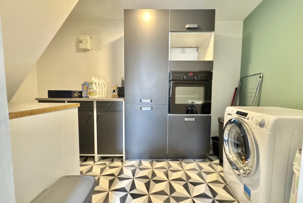 Immeuble à vendre à Penne d’Agenais : trois appartements rénovés et à terminer 