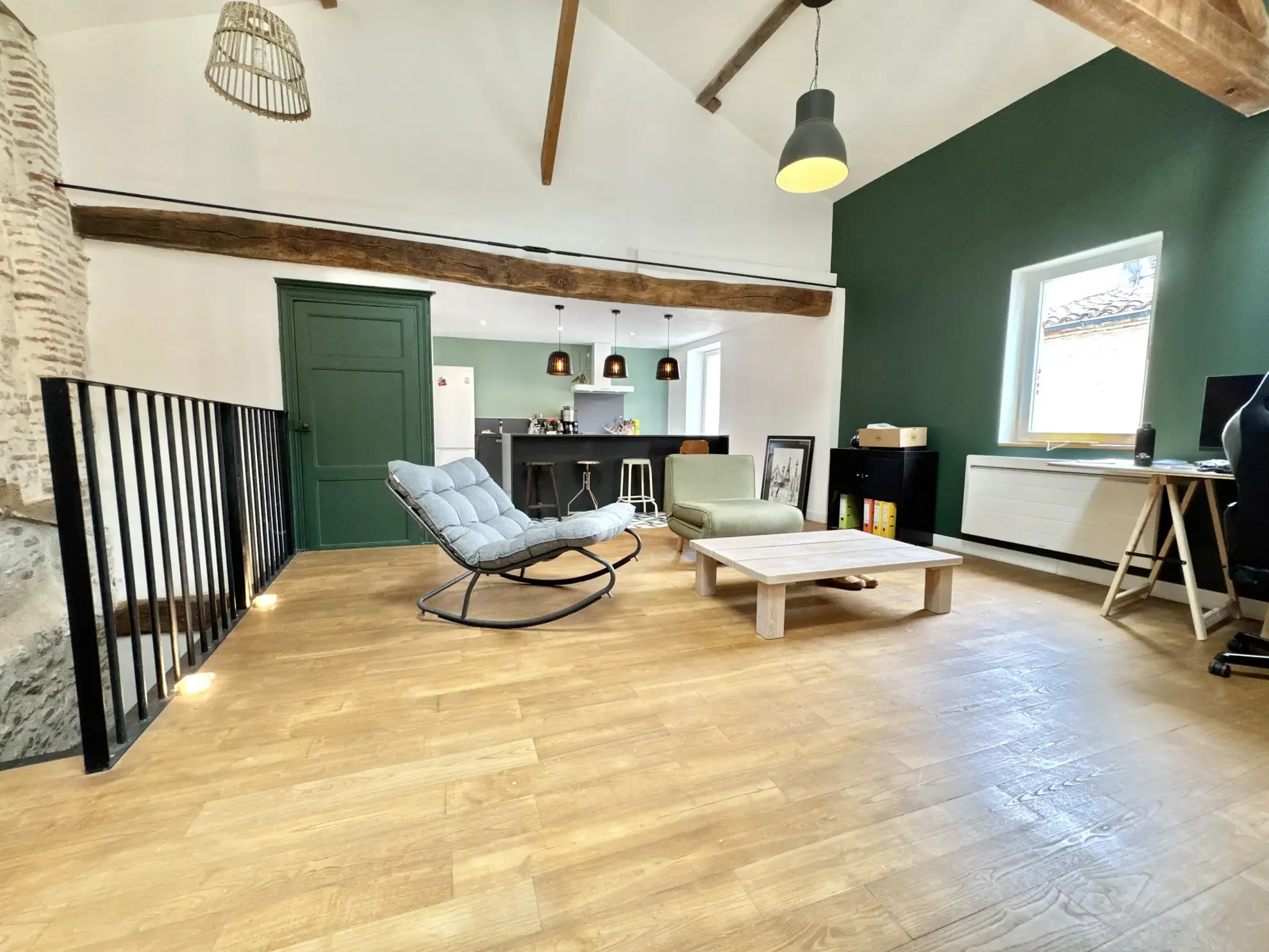 Immeuble à vendre à Penne d’Agenais : trois appartements rénovés et à terminer 