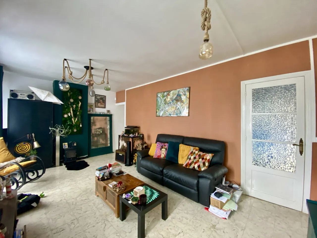Belle maison familiale à vendre à Maubeuge, 3 chambres, jardin et garage, secteur calme 