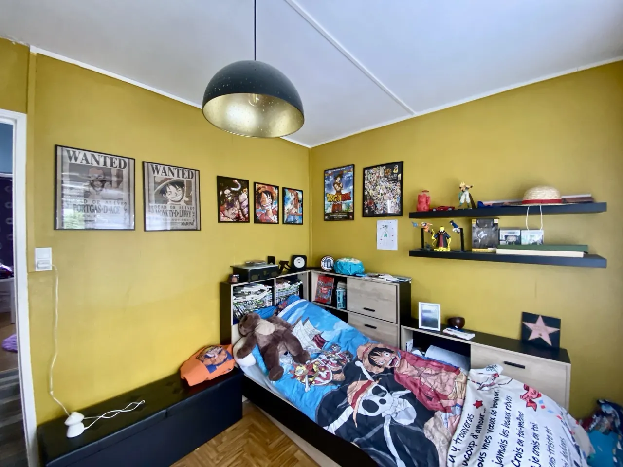 Belle maison familiale à vendre à Maubeuge, 3 chambres, jardin et garage, secteur calme 