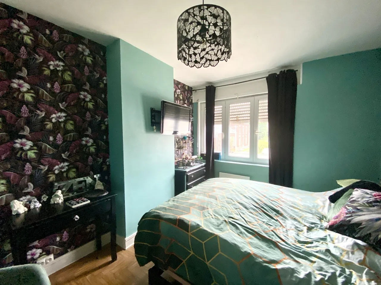 Belle maison familiale à vendre à Maubeuge, 3 chambres, jardin et garage, secteur calme 