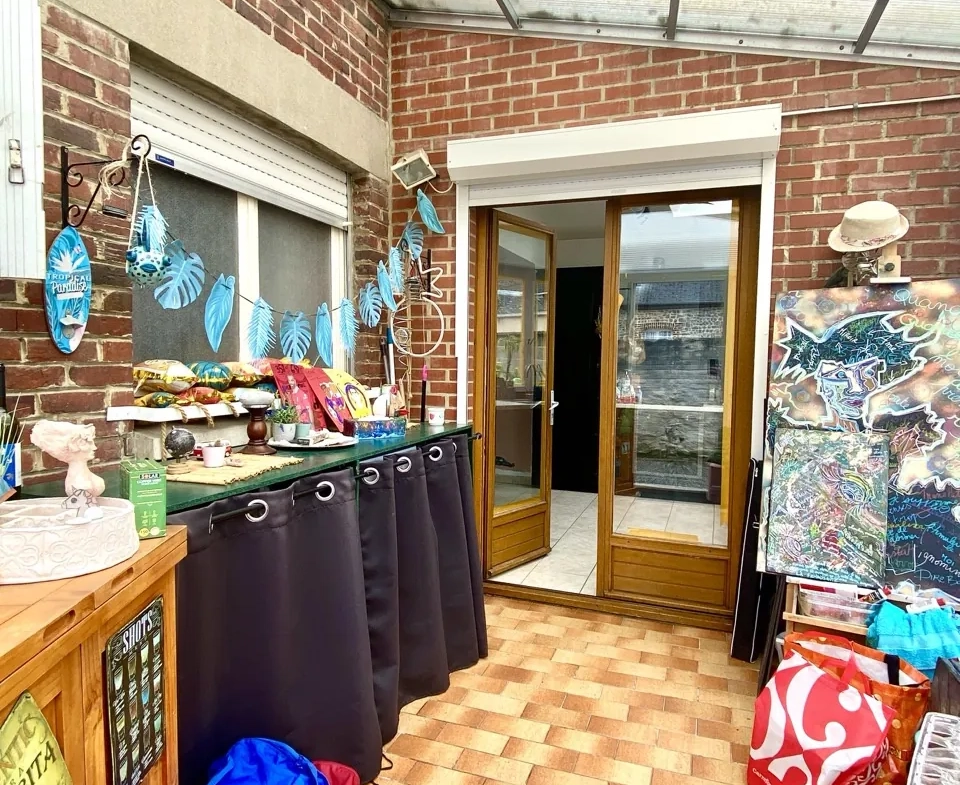 Belle maison familiale à vendre à Maubeuge, 3 chambres, jardin et garage, secteur calme 