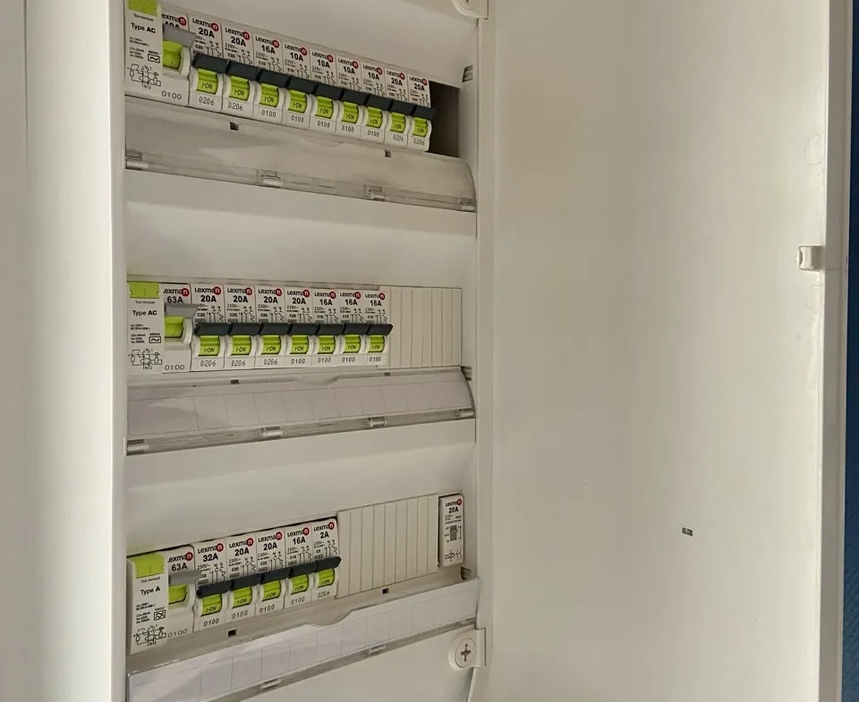 Belle maison familiale à vendre à Maubeuge, 3 chambres, jardin et garage, secteur calme 