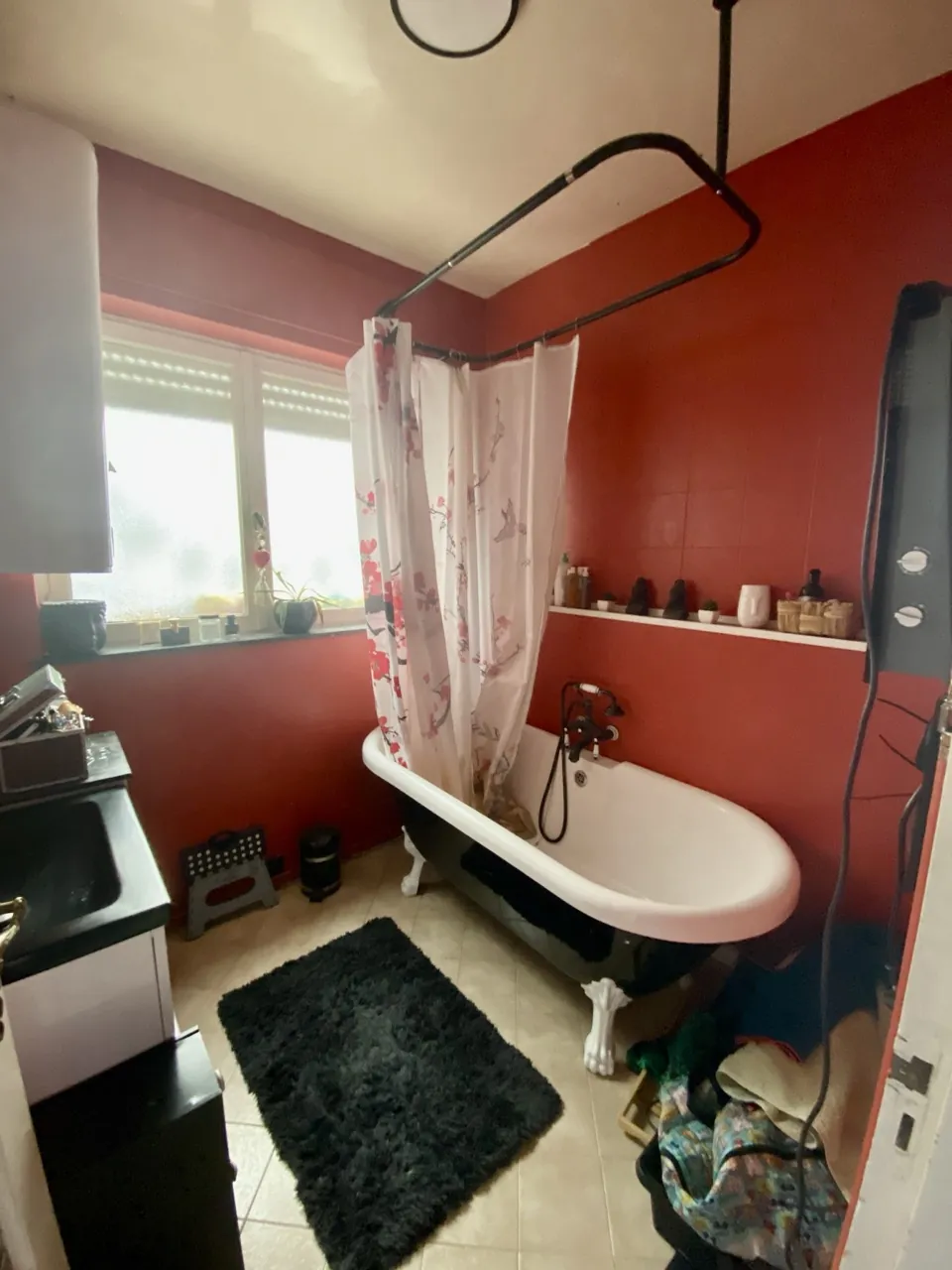 Belle maison familiale à vendre à Maubeuge, 3 chambres, jardin et garage, secteur calme 