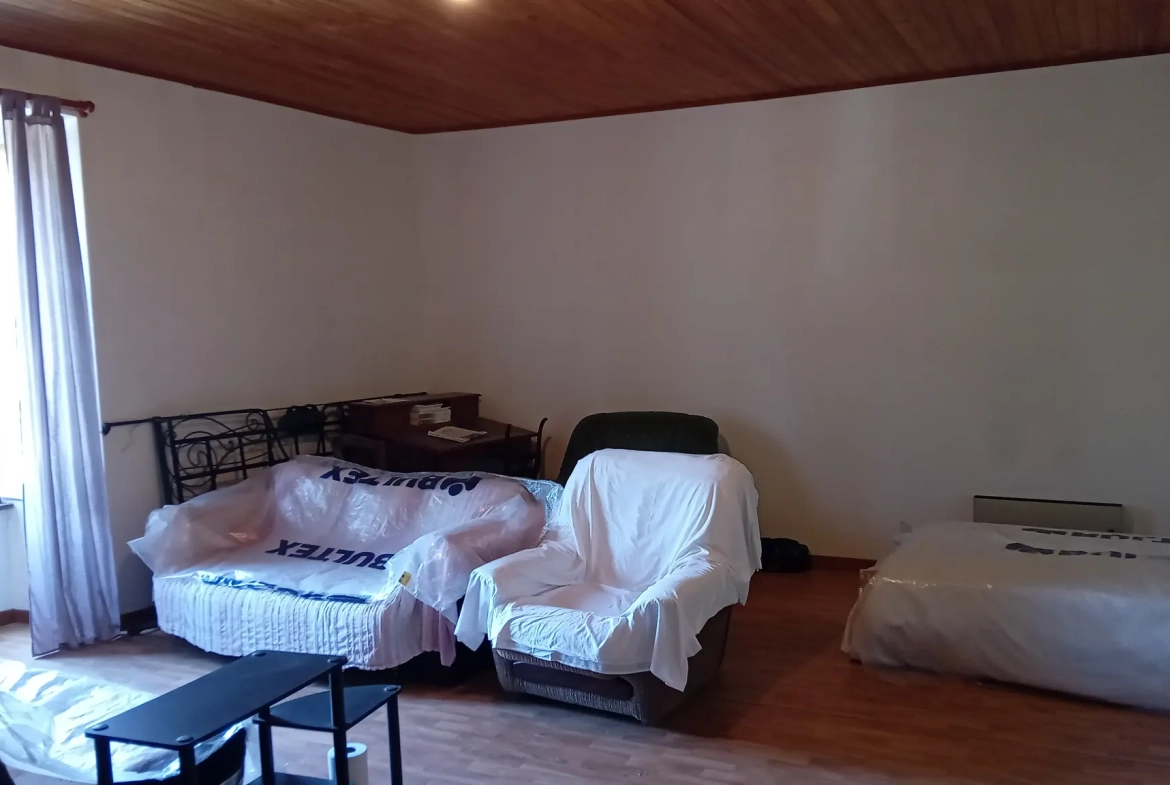 Maison de village à Liaucous avec grand potentiel et travaux à prévoir 