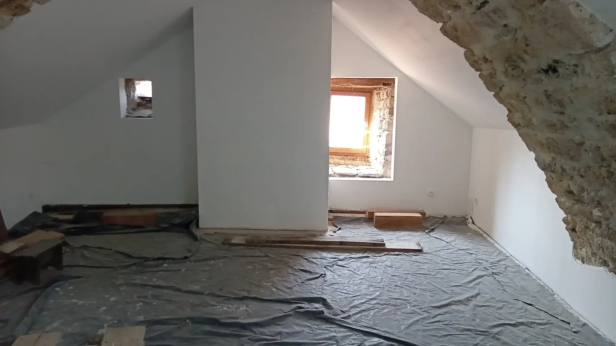 Maison de village à Liaucous avec grand potentiel et travaux à prévoir 