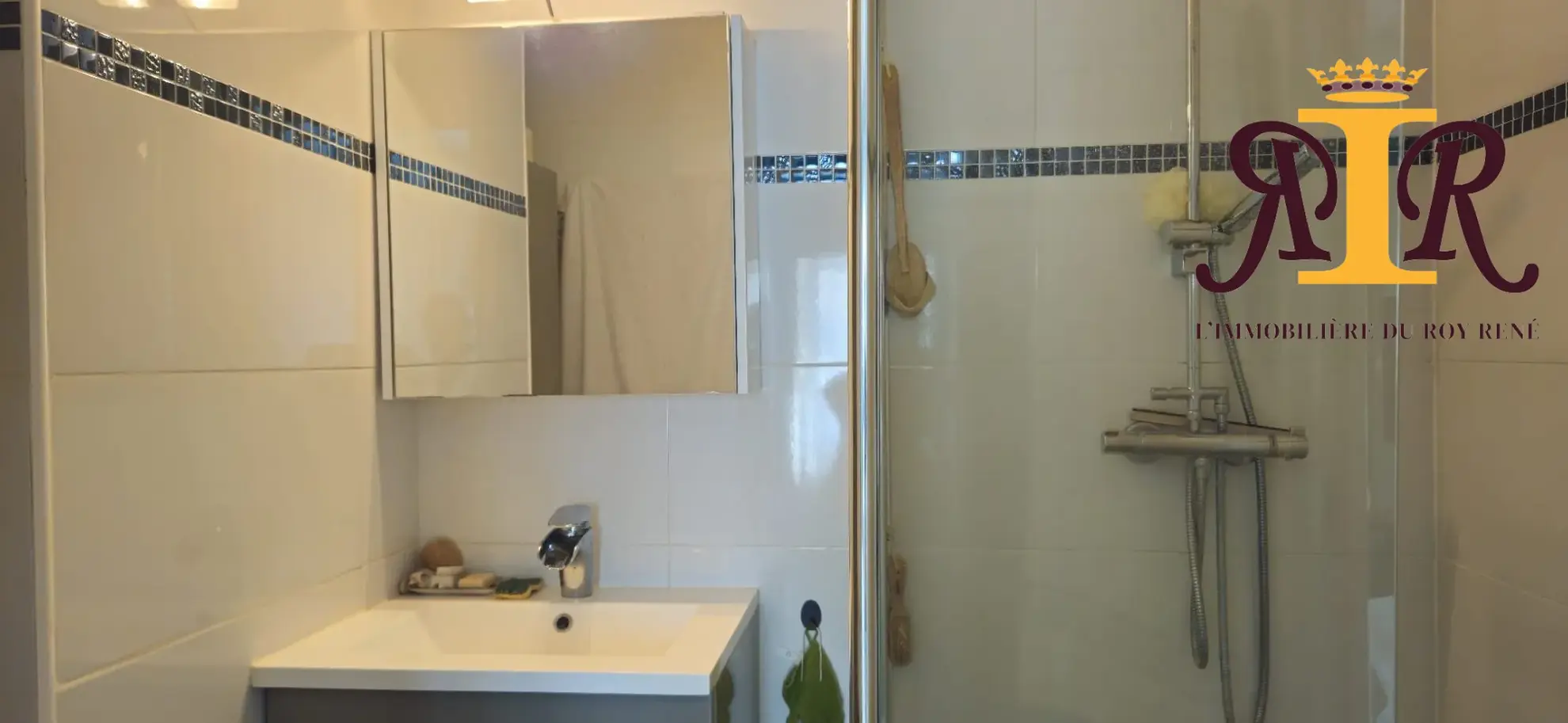 Appartement T2 avec terrasse et vue campagne à vendre à Plan-de-Cuques 