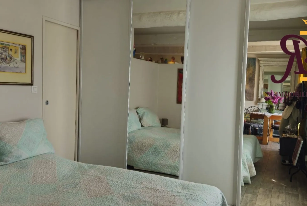 Appartement T2 avec terrasse et vue campagne à vendre à Plan-de-Cuques 