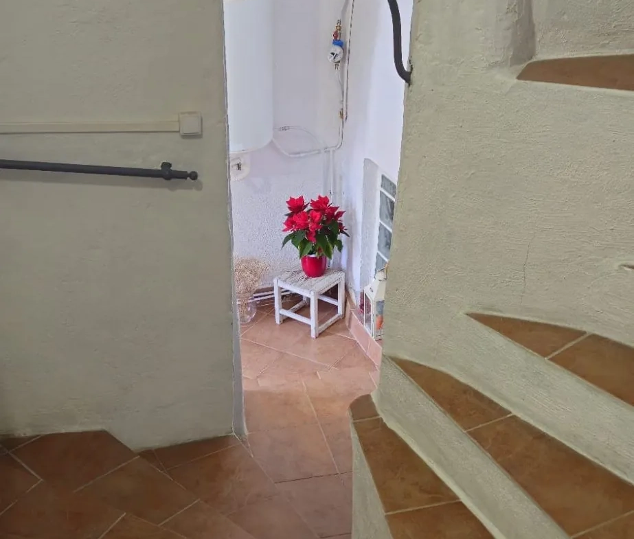 Appartement T2 avec terrasse et vue campagne à vendre à Plan-de-Cuques 
