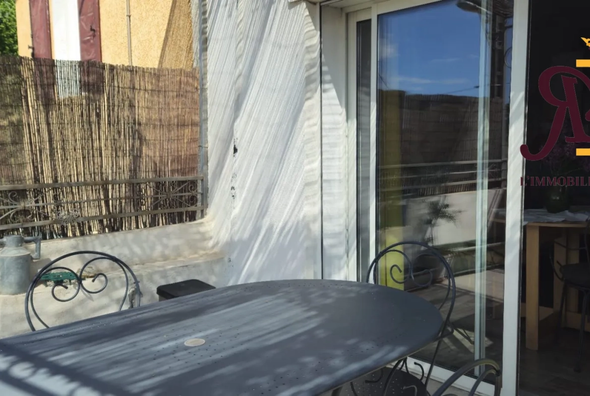Appartement T2 avec terrasse et vue campagne à vendre à Plan-de-Cuques 