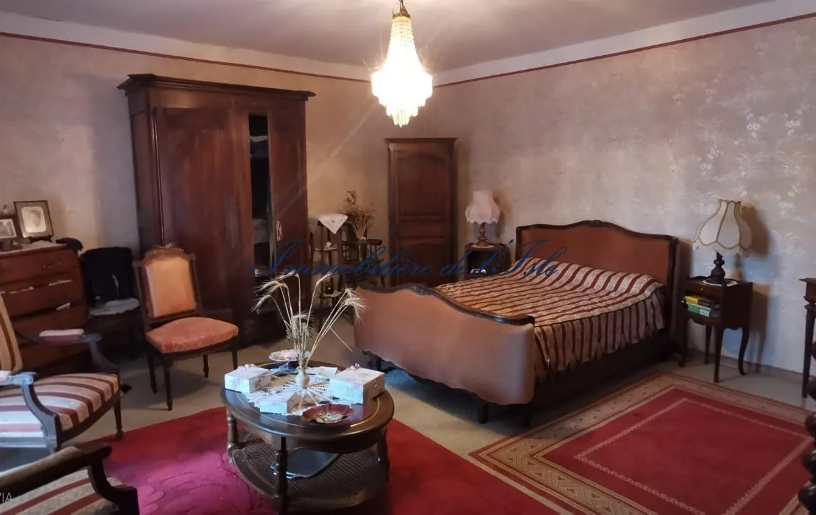 Maison de campagne en viager à Sanilhac - 170 m² avec grand jardin 