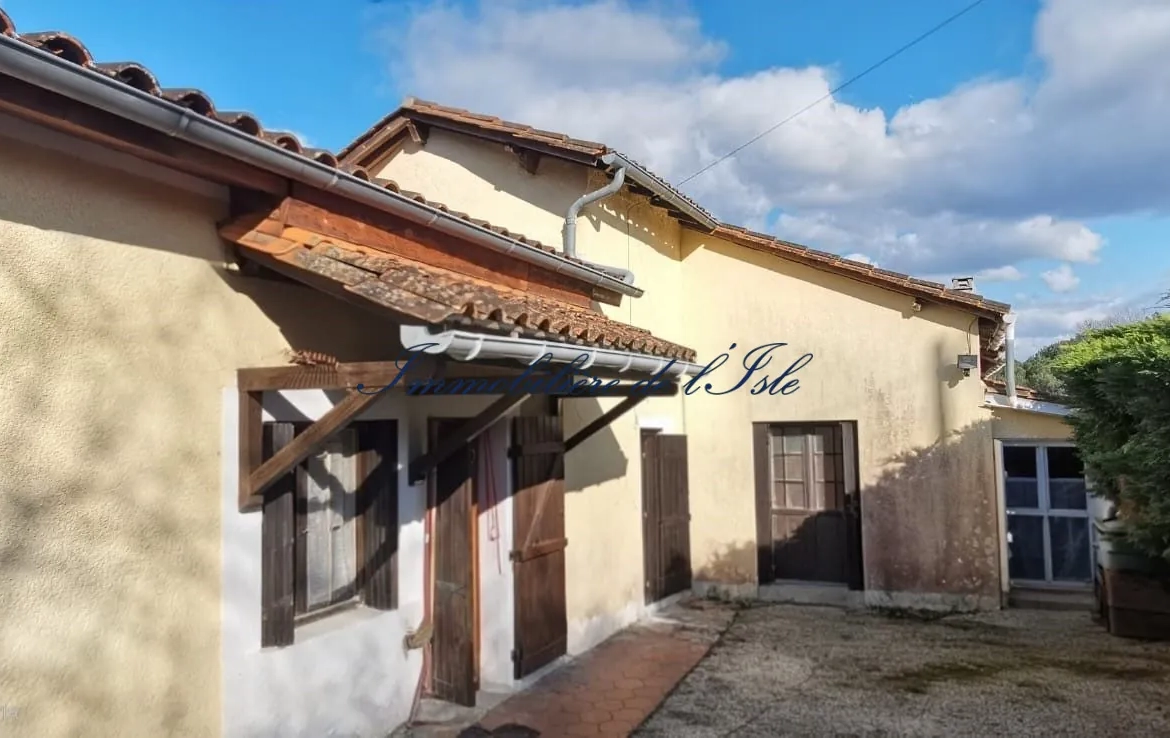 Maison de campagne en viager à Sanilhac - 170 m² avec grand jardin 