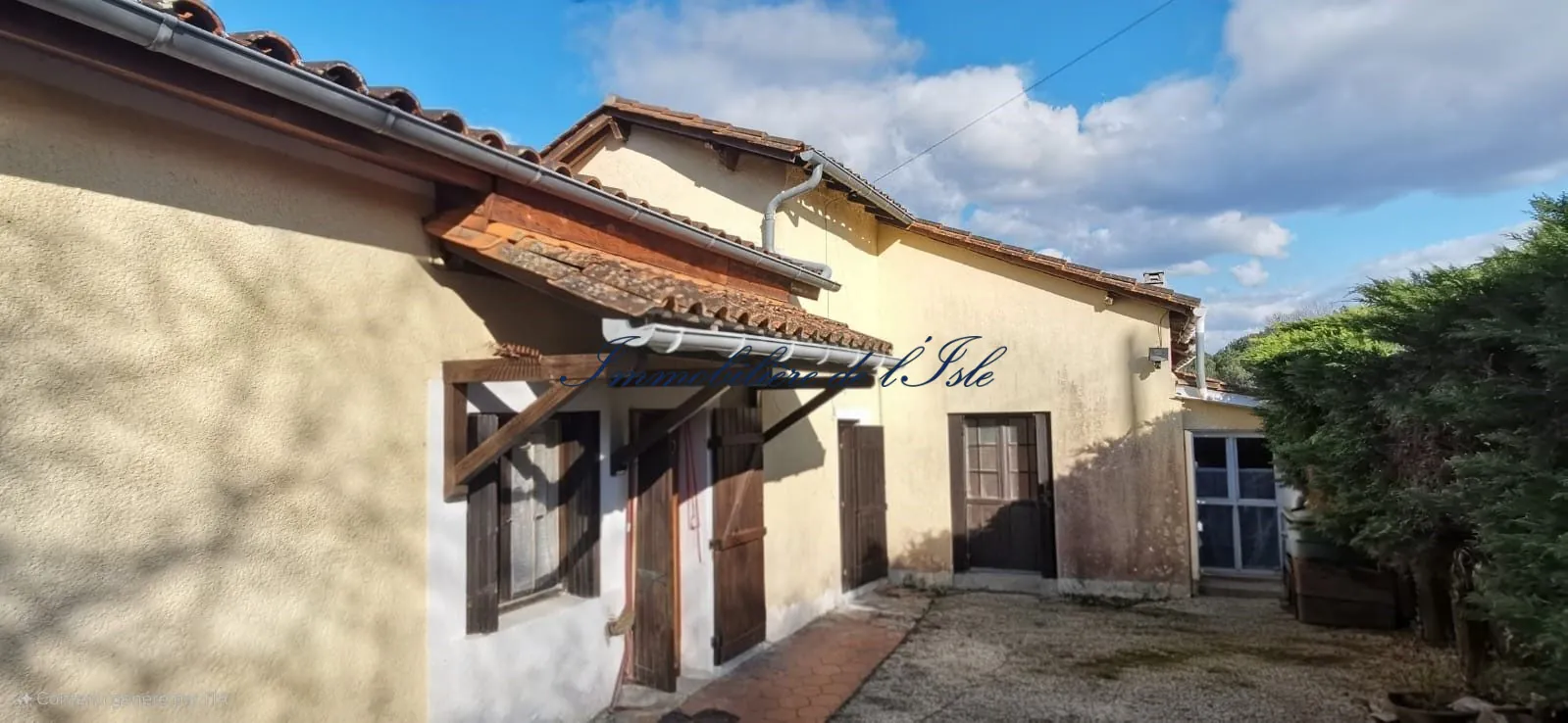Maison de campagne en viager à Sanilhac - 170 m² avec grand jardin 