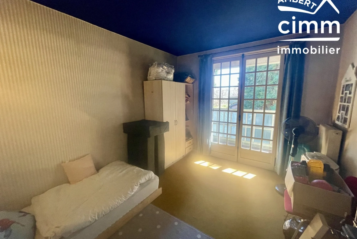 Bel appartement T5 avec terrasse à Ambert - Idéalement situé 