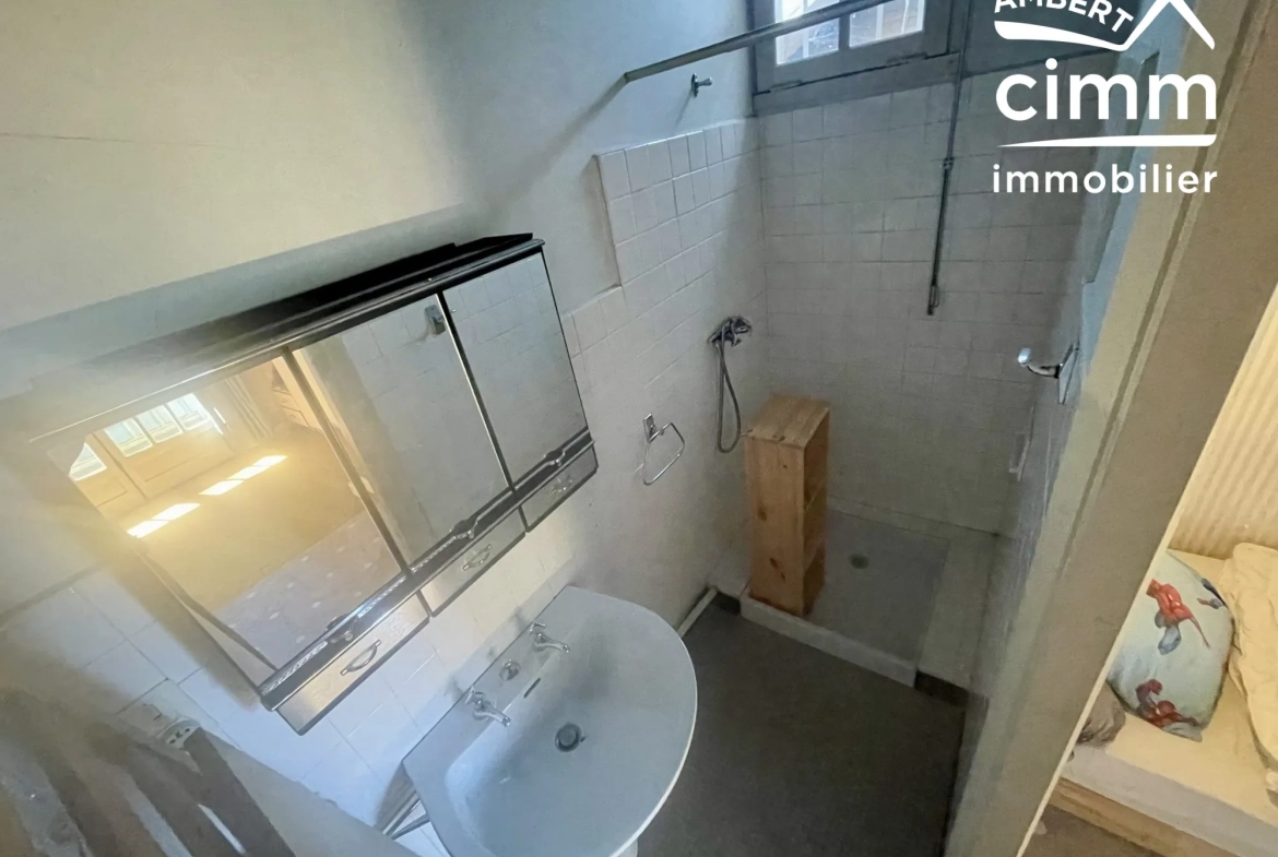 Bel appartement T5 avec terrasse à Ambert - Idéalement situé 
