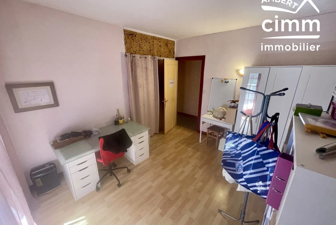 Bel appartement T5 avec terrasse à Ambert - Idéalement situé 