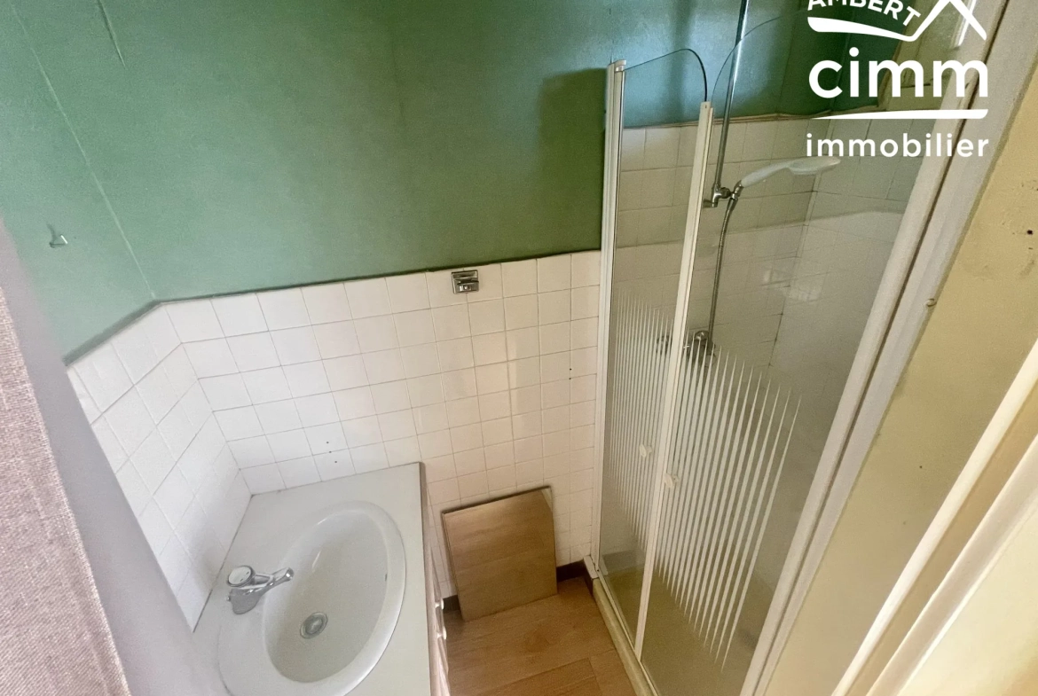 Bel appartement T5 avec terrasse à Ambert - Idéalement situé 