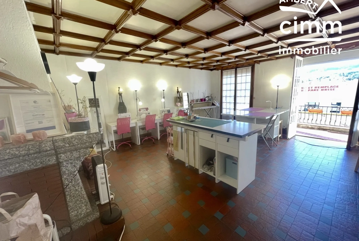 Bel appartement T5 avec terrasse à Ambert - Idéalement situé 